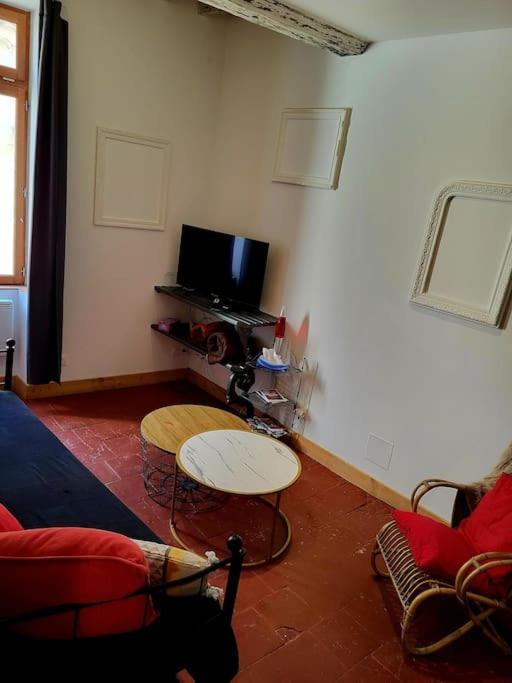 Ferienwohnung T2 Duplex "Chez Evelyne" Remoulins Exterior foto