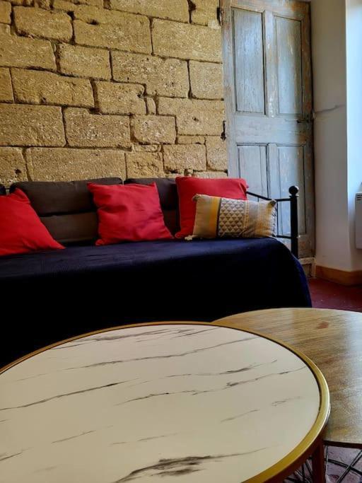 Ferienwohnung T2 Duplex "Chez Evelyne" Remoulins Exterior foto