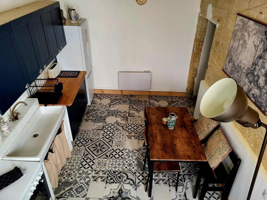 Ferienwohnung T2 Duplex "Chez Evelyne" Remoulins Exterior foto